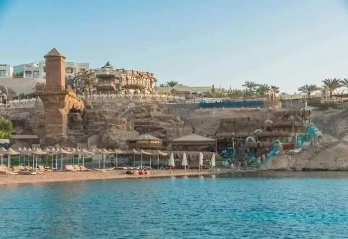 Sharks Pay Resort Sharm-el-Sheikh